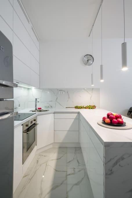 Charming Apartment In Calm And Central Area Краков Экстерьер фото
