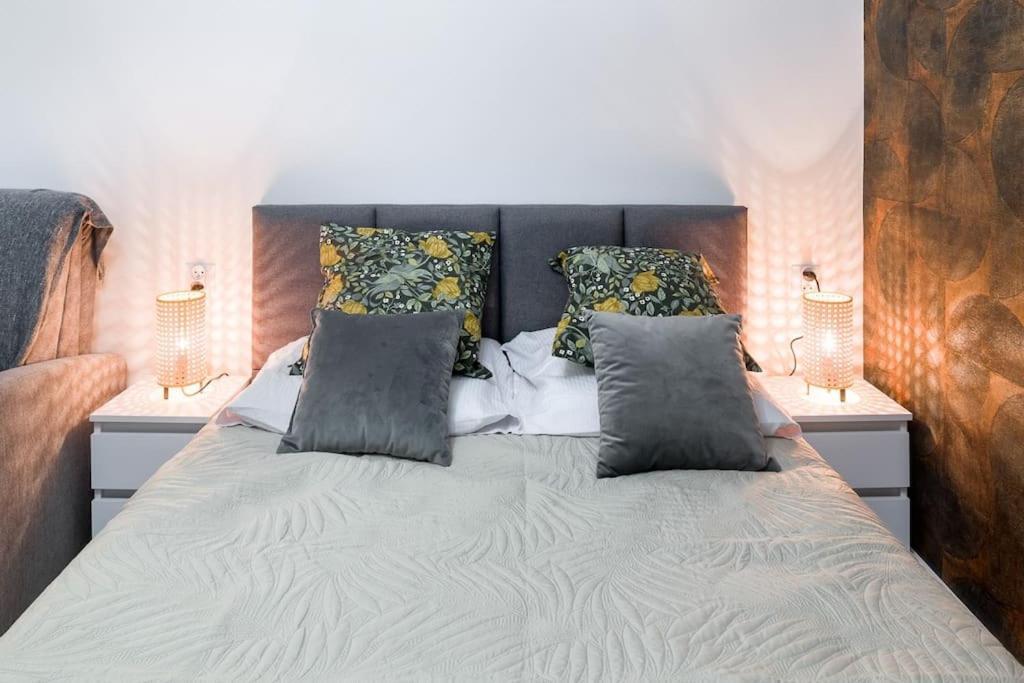 Charming Apartment In Calm And Central Area Краков Экстерьер фото