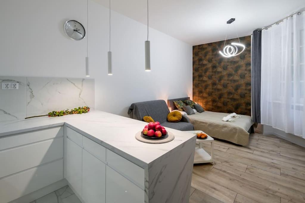 Charming Apartment In Calm And Central Area Краков Экстерьер фото